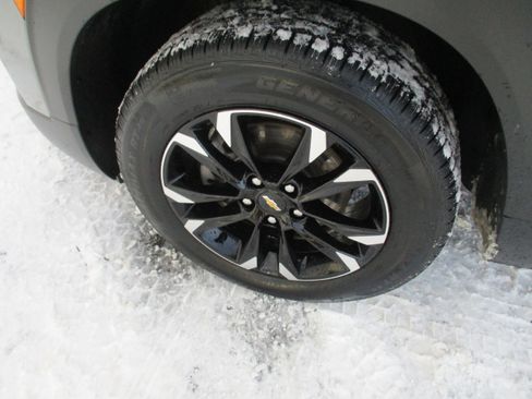 Certified 2023 Chevrolet TrailBlazer LT w/ Convenience Package image 9