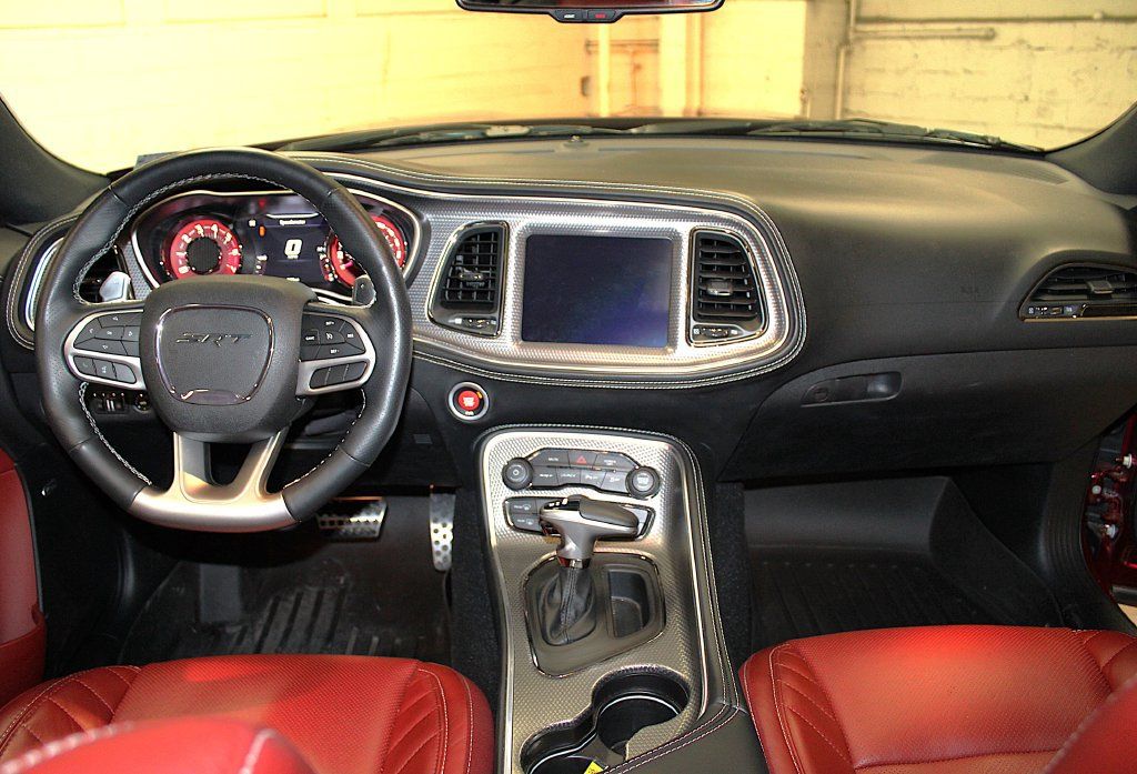 Used 2022 Dodge Challenger SRT Hellcat w/ Plus Package RWD image 11