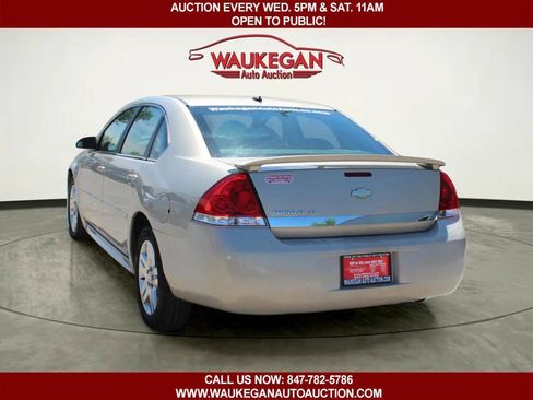 Used 2010 Chevrolet Impala LT w/ Luxury Edition Package FWD image 4
