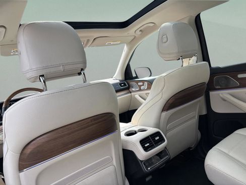 Certified 2023 Mercedes-Benz GLS 580 4MATIC image 33