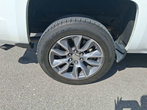 Used 2018 Chevrolet Silverado 1500 LT w/ All Star Edition image 11