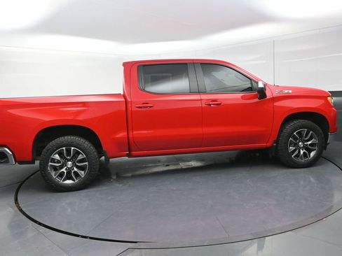 Used 2024 Chevrolet Silverado 1500 LT image 10
