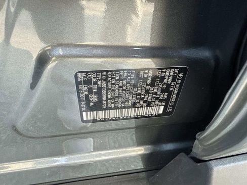 Used 2024 Nissan Rogue SV w/ SV Premium Package image 14