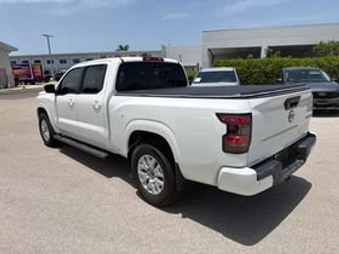 Used 2022 Nissan Frontier SV w/ Technology Package AWD/4WD image 7