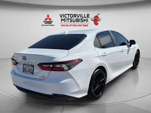 Used 2021 Toyota Camry LE FWD image 7