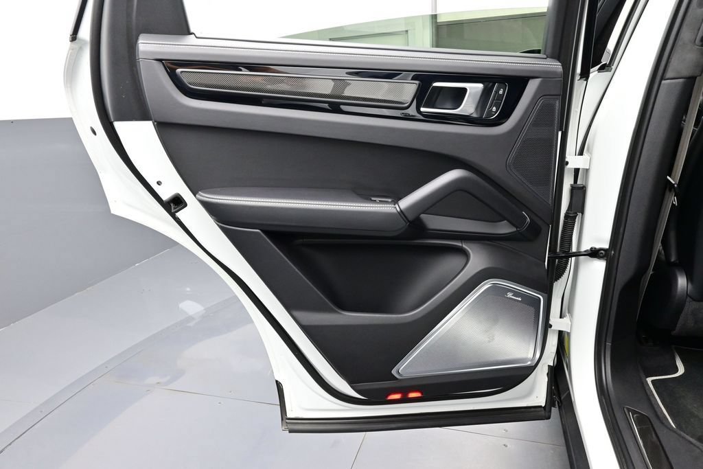 Certified 2023 Porsche Cayenne Turbo GT AWD/4WD image 13