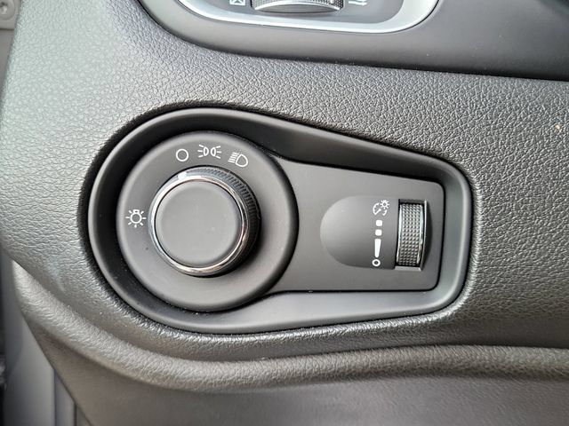 Used 2019 Jeep Renegade Sport AWD/4WD image 27