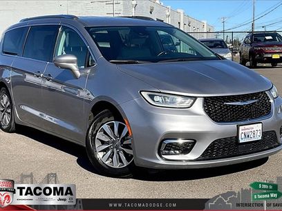 Used 2021 Chrysler Pacifica Touring-L