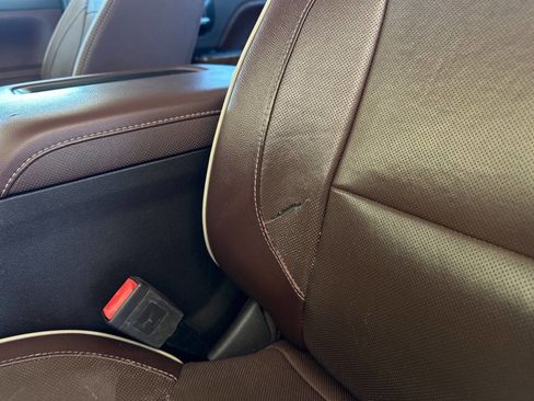 Used 2017 Chevrolet Silverado 1500 High Country image 33