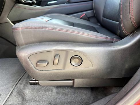 Used 2024 Chevrolet Traverse RS AWD/4WD image 11
