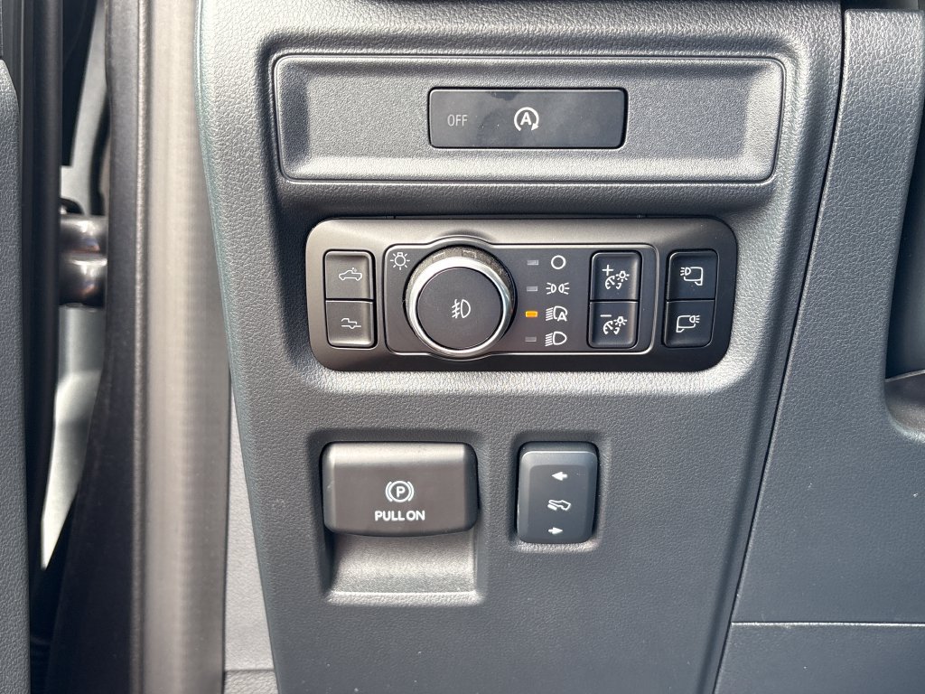 Used 2025 Ford F150 Raptor AWD/4WD image 45