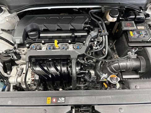 Used 2025 Hyundai Venue SEL FWD image 33
