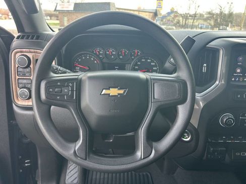 Used 2024 Chevrolet Silverado 1500 Custom image 14