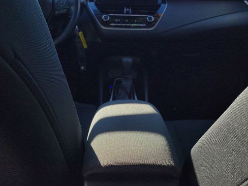 Used 2025 Toyota Corolla LE image 15