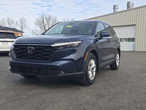 Used 2025 Honda CR-V LX image 3