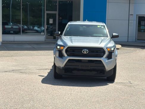 Used 2024 Toyota Tacoma SR RWD image 8