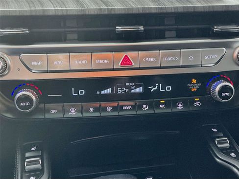 Used 2024 Kia Telluride EX FWD image 20