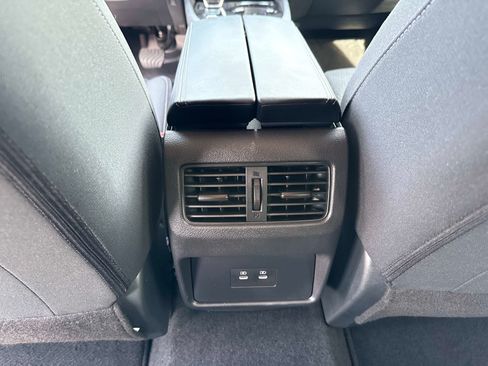 Used 2026 Nissan Rogue SV FWD image 18