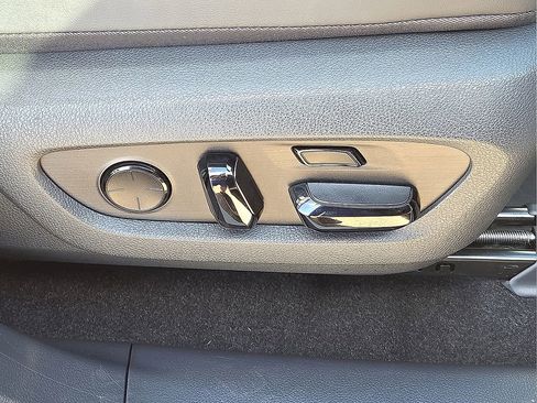 Used 2024 Lexus RX 450h AWD w/ Luxury Package image 14