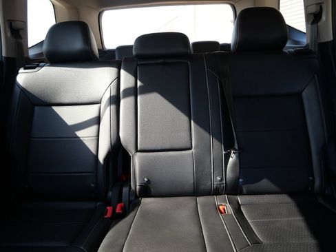 Used 2021 Volkswagen Atlas SE FWD image 24