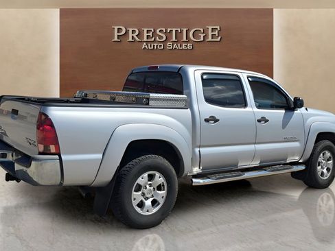 Used 2006 Toyota Tacoma PreRunner image 10