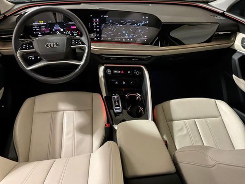 Used 2025 Audi Q5 2.0T Premium w/ Convenience Package image 12