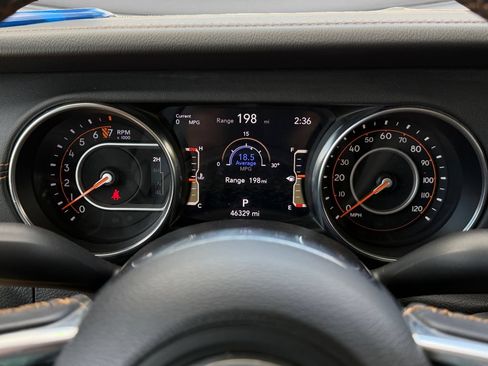Used 2022 Jeep Gladiator Overland AWD/4WD image 12