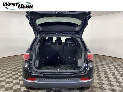 Used 2023 Jeep Compass Latitude w/ Convenience Group AWD/4WD image 46