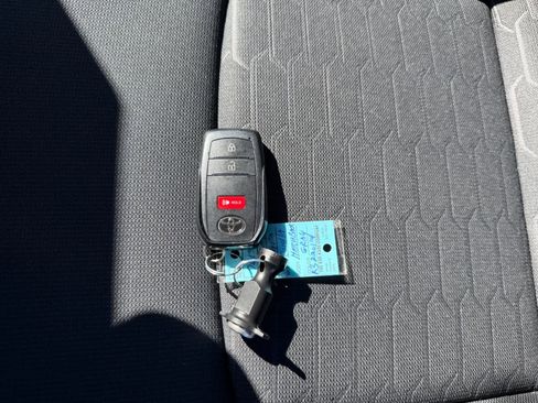 Used 2024 Toyota Corolla SE image 10