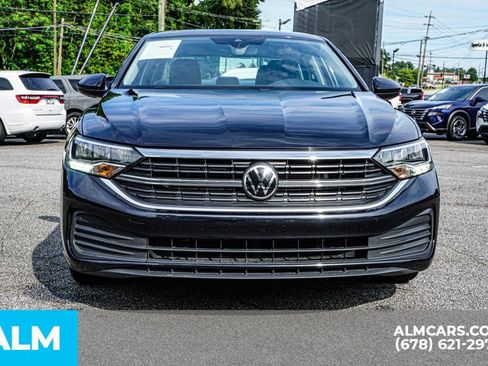 Used 2024 Volkswagen Jetta SE FWD image 9