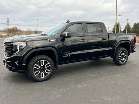 Used 2024 GMC Sierra 1500 AT4 w/ AT4 Preferred Package image 13