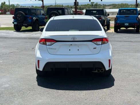 Used 2024 Toyota Corolla SE w/ SE Premium Package image 6