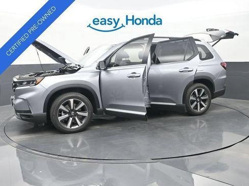 Used 2025 Honda Pilot Touring image 35