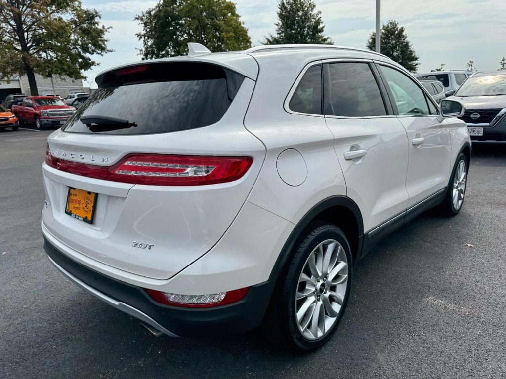 Used 2017 Lincoln MKC Reserve FWD image 3