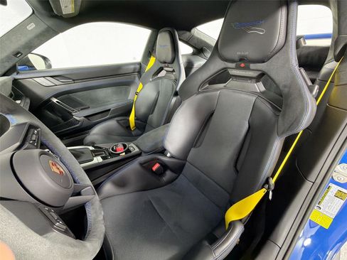 Certified 2025 Porsche 911 GT3 RWD image 4