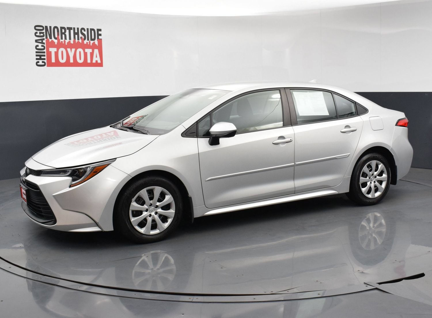 Used 2024 Toyota Corolla LE FWD image 8