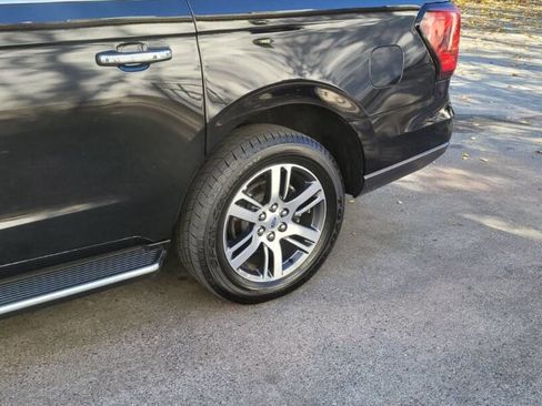 Used 2023 Ford Expedition Max Limited image 8