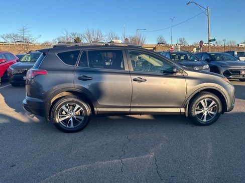 Used 2017 Toyota RAV4 XLE image 9