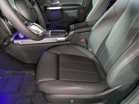 New 2025 Mercedes-Benz GLB 250 GLB 250 image 4