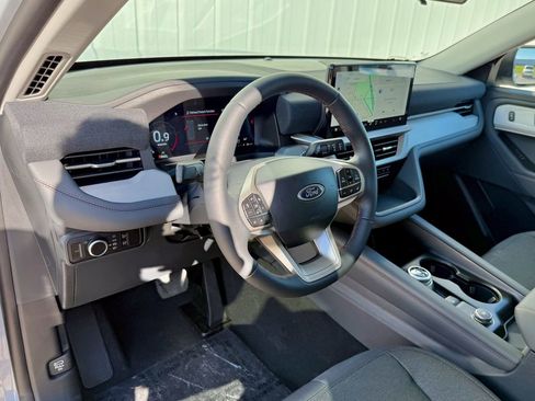 New 2026 Ford Explorer Active image 9