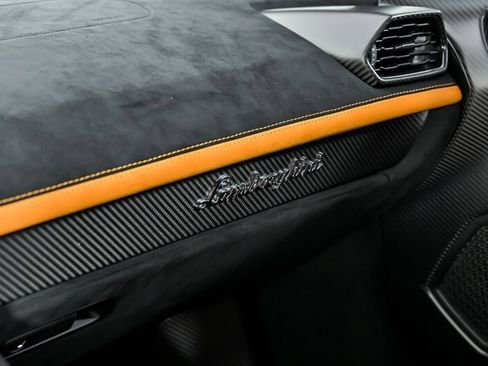 Used 2022 Lamborghini Huracan STO RWD image 36