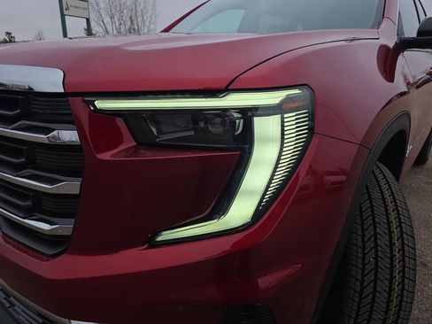 New 2026 GMC Acadia Elevation w/ LPO, Floor Liner Package FWD image 35