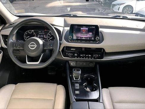 Certified 2022 Nissan Rogue SV w/ SV Premium Package image 14