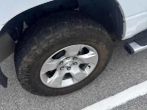 Used 2022 RAM 1500 Big Horn AWD/4WD image 14