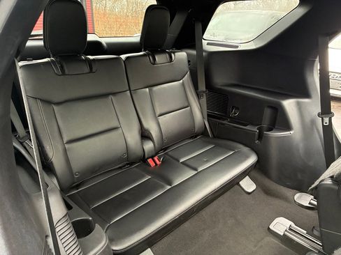 Used 2021 Ford Explorer ST w/ ST Street Pack image 12