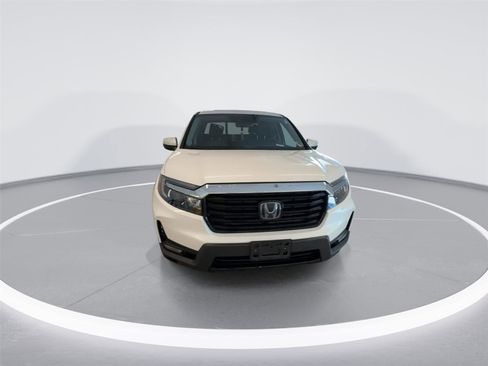 Used 2023 Honda Ridgeline RTL-E image 2