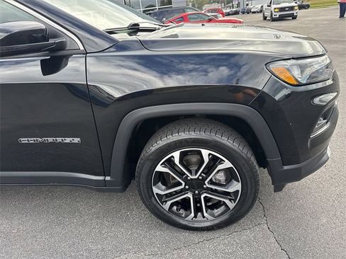 Used 2022 Jeep Compass Limited image 2