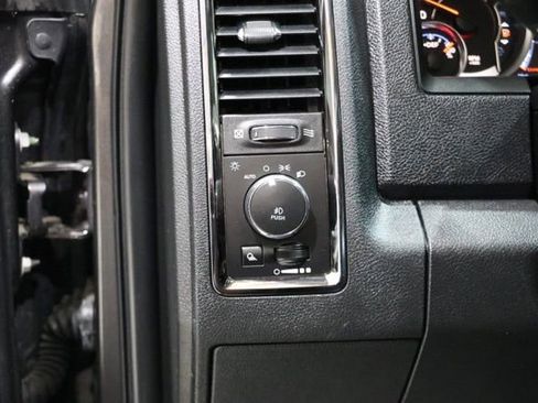 Used 2018 RAM 2500 Laramie w/ Sport Appearance Group AWD/4WD image 19