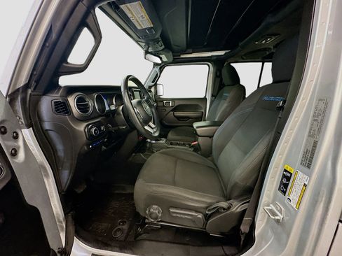 Used 2023 Jeep Wrangler Unlimited Rubicon 4xe w/ Steel Bumper Group image 13