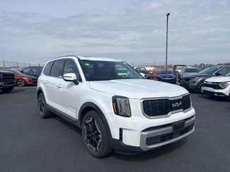 Used 2023 Kia Telluride EX w/ EX Captain's Chair Package 360° Tour